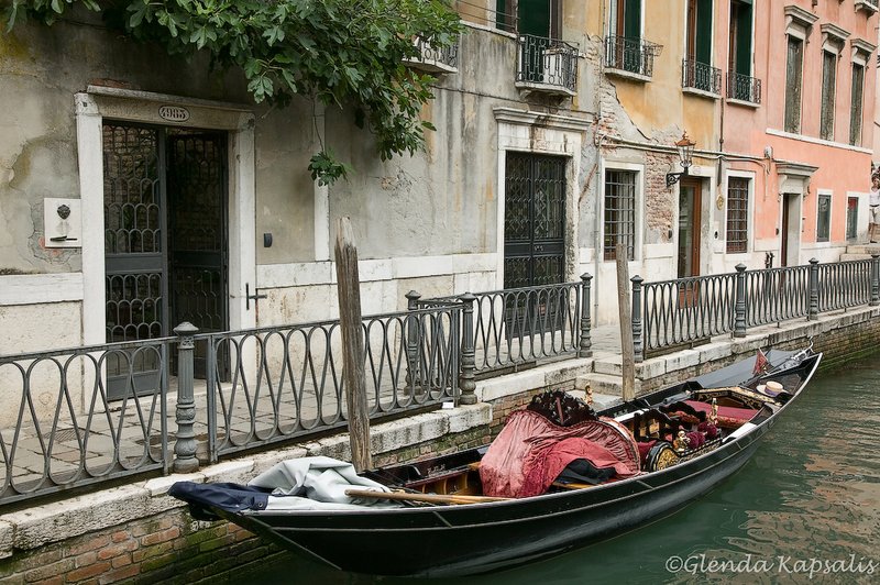 Gondola Venice.jpg