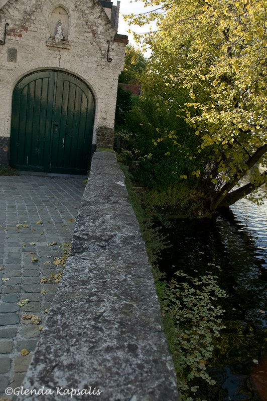 House on Canal Bruges.jpg