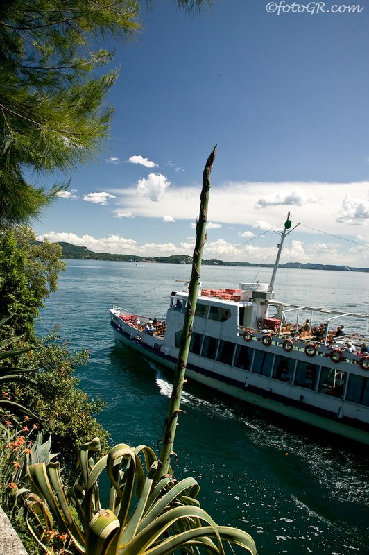 Isola Madre2 Lago Maggiore.jpg