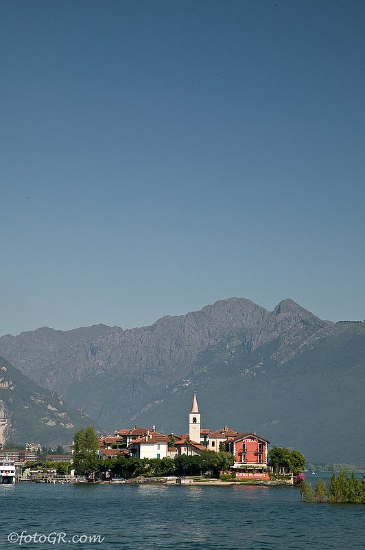 Isola Pescatori2 Lago Maggiore.jpg