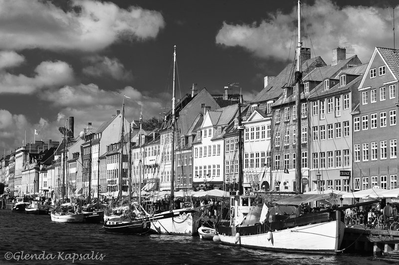 Nyhavn_CopenhagenBW.jpg