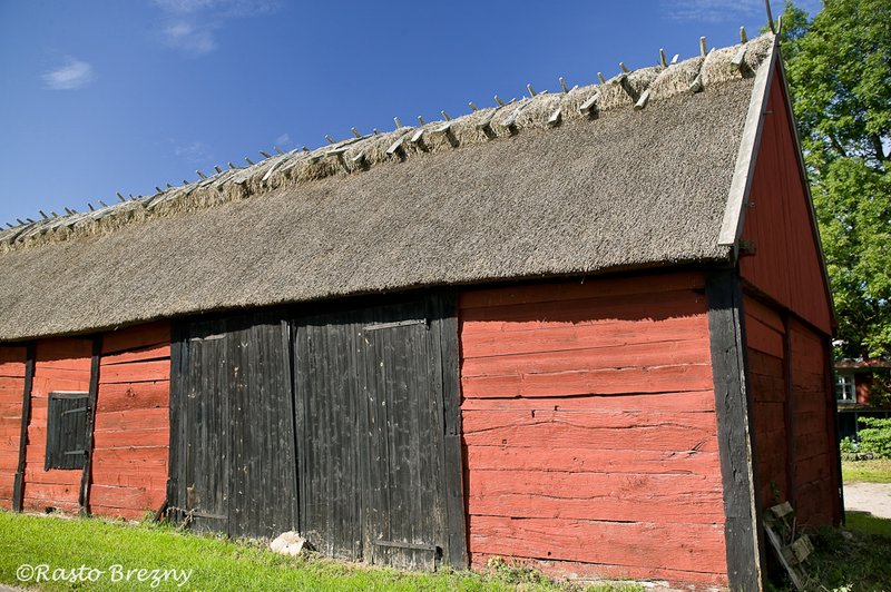 Oland Barn Sweden.jpg