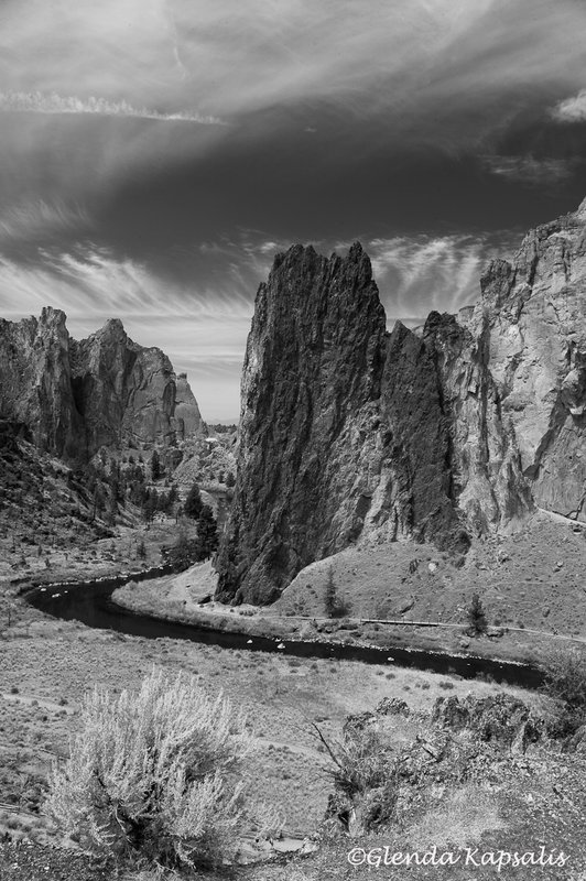 Smith_Rock_OregonBW.jpg