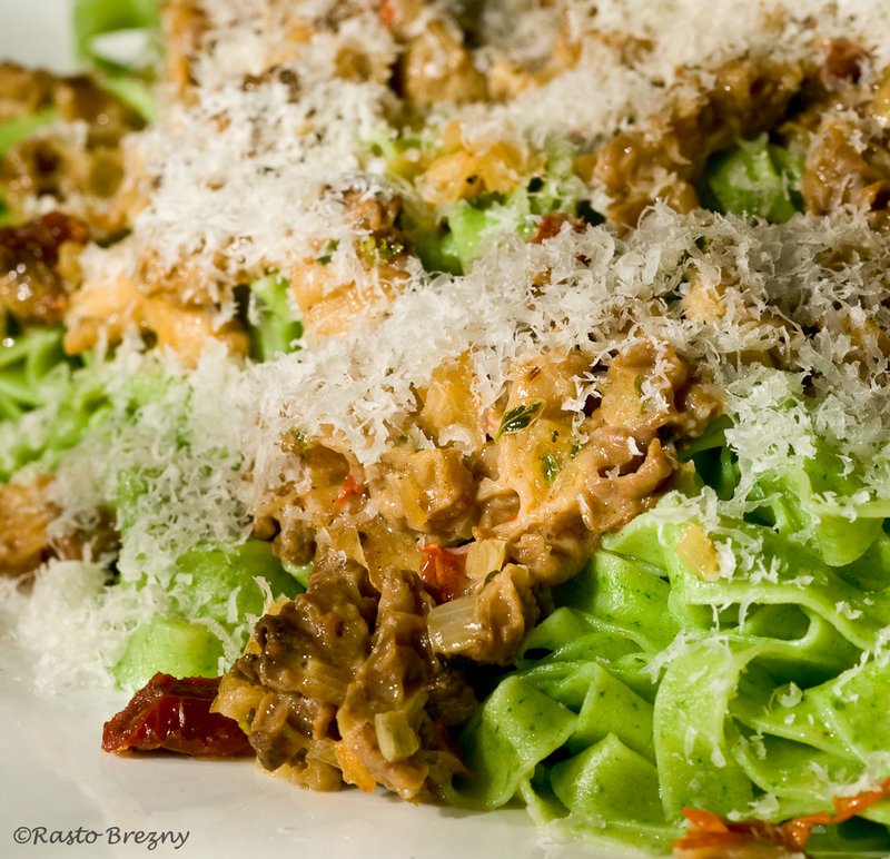 Spinach Fettucine with Morels.jpg