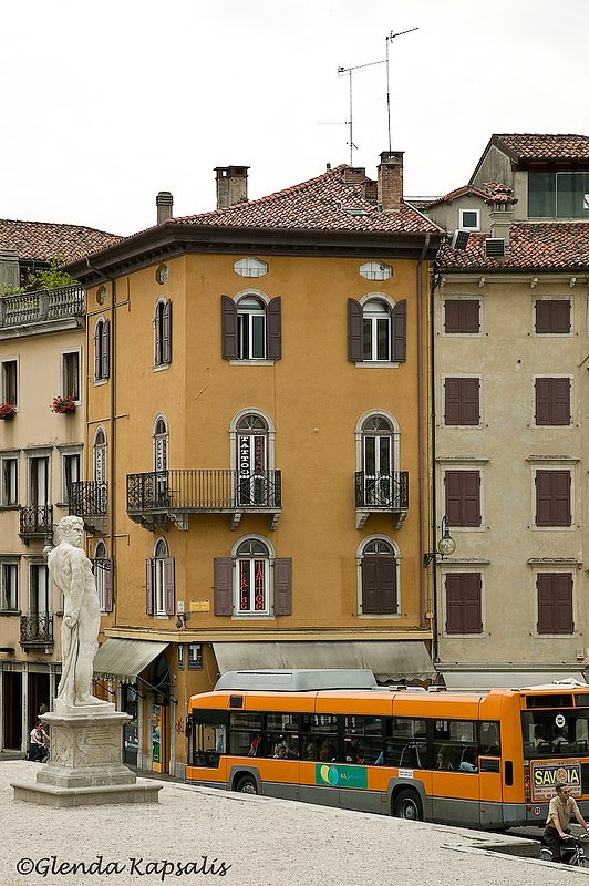 Statue Udine.jpg