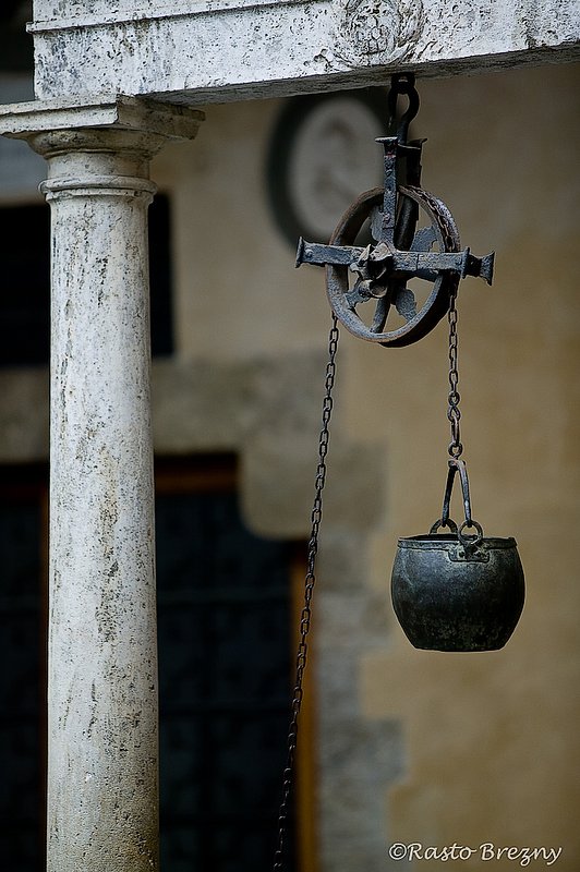 Well Detail Siena.jpg