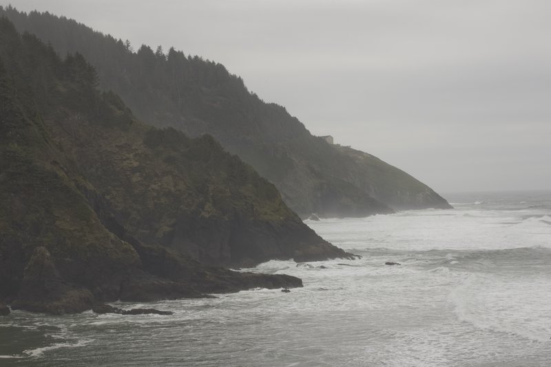 Rugged Coast South of Hecata Bay Oregon 3627.jpg