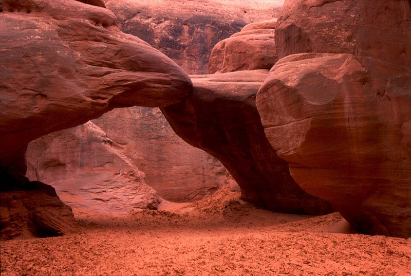 Sand Arch  Arches NP Utah.jpg