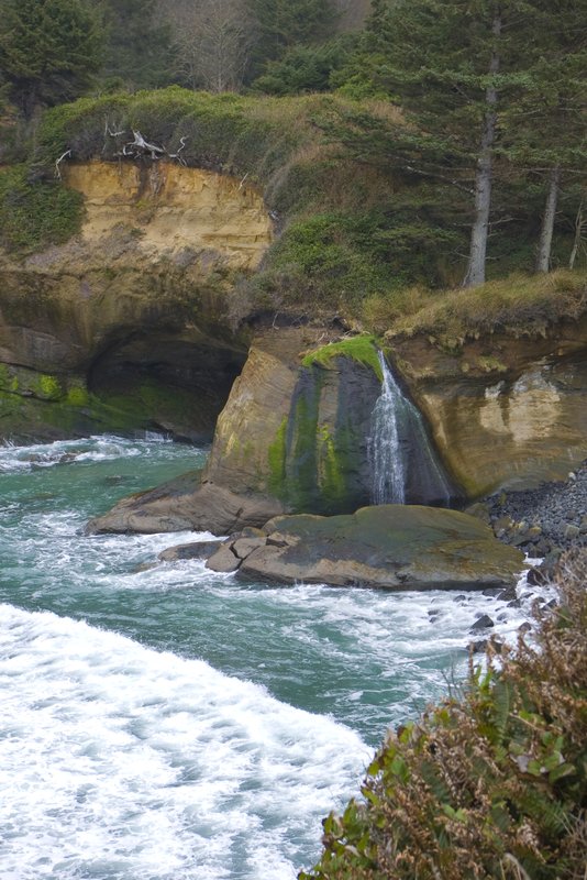 Sea Cave and Waterfall Oregon Coast 3353.jpg