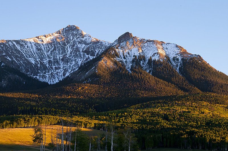 Early Fall West End of Sneffels Range Colorado 73952.jpg