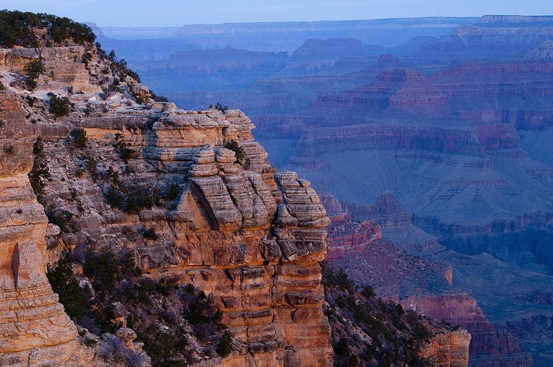 Mather Point Sunrise Grand Canyon National Park 77262.jpg