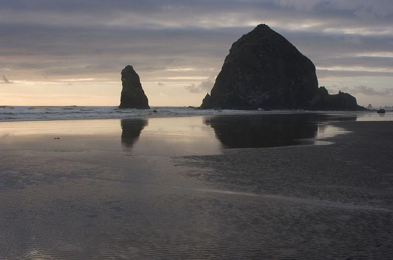 Haystack Rock Cannon Beach Oregon (OR-8763).jpg