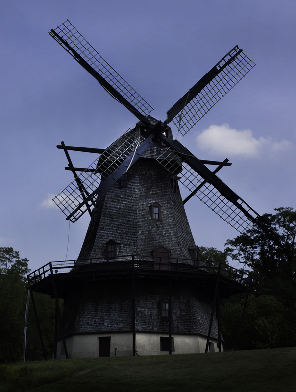 1BataviaFabyanWindmill.jpg :: Fabyan Windmill, Batavia, Illinois
