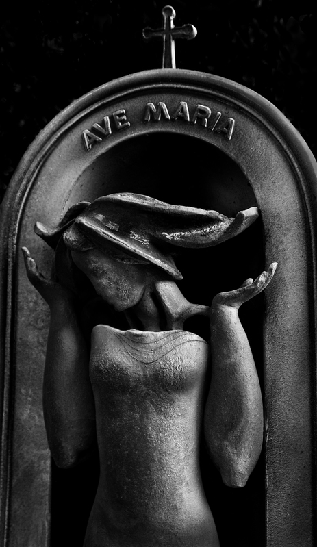 AveMaria_ExRedframe.jpg :: Ave Maria in Vinohrady Cemetery, Prague, Czech Republic 