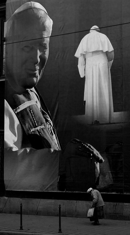 Website Pope.jpg :: The Pope Poster and Lady in Krakow