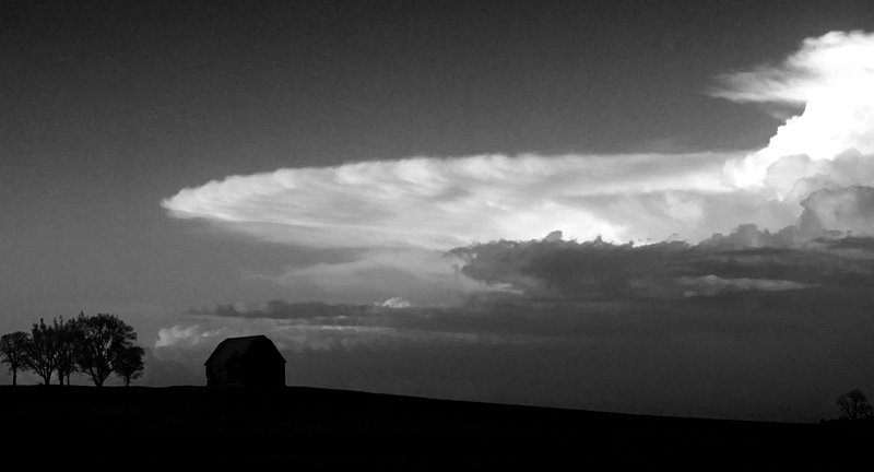 Clouds and Barn.jpg :: Approaching Storm near Monticello, Piatt County