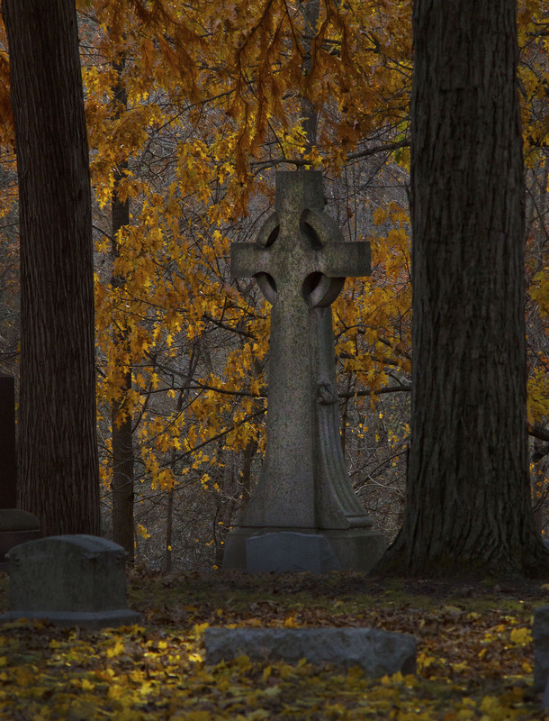 Cross1_OakRidge.jpg :: Celtic Cross in Autumn