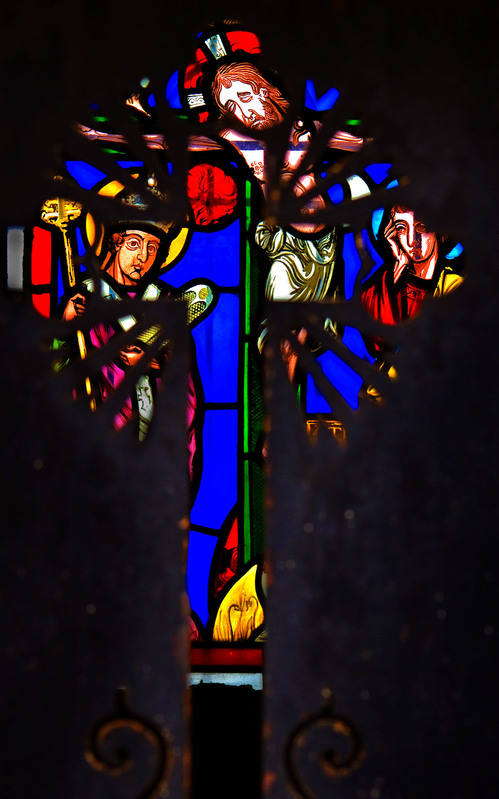 MontparnasseSG2.jpg :: Stained Glass Window in Mausoleum, Montparnasse Cemetery, Paris