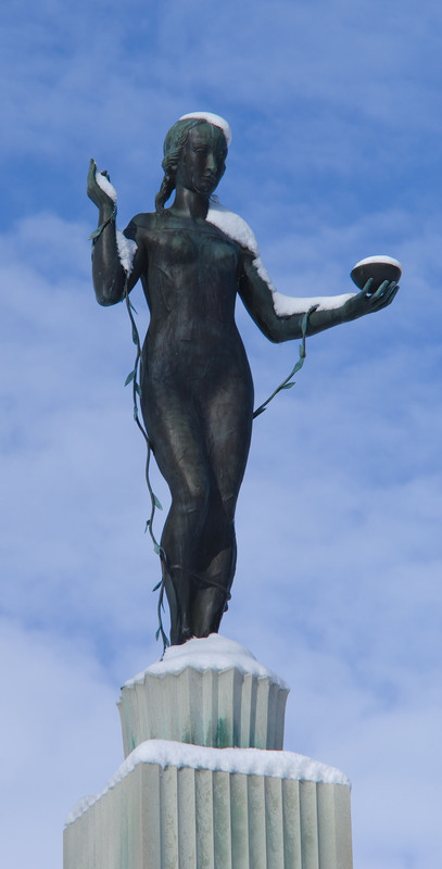 SeaMaiden3.jpg :: Sea Maidens by Richard Kuohl, Allerton Park and Retreat Center