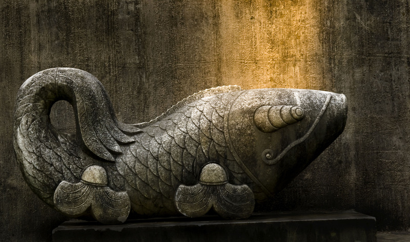 SunkenGarden3.jpg :: A Goldfish in the Sunken Garden