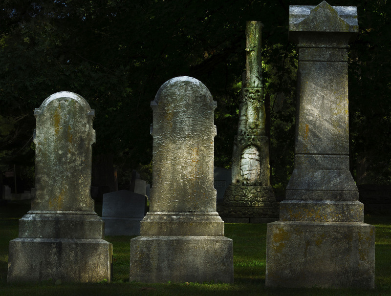 Tombstone6_OakRidge.jpg :: Tombstone of Erastus Wright (in the background)