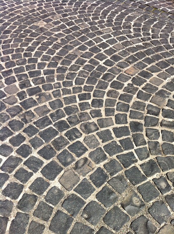 Cobble Stone Streets.jpg :: My Hometown still has Cobble Stone Side Streets
in wonderful decorative Patterns.
