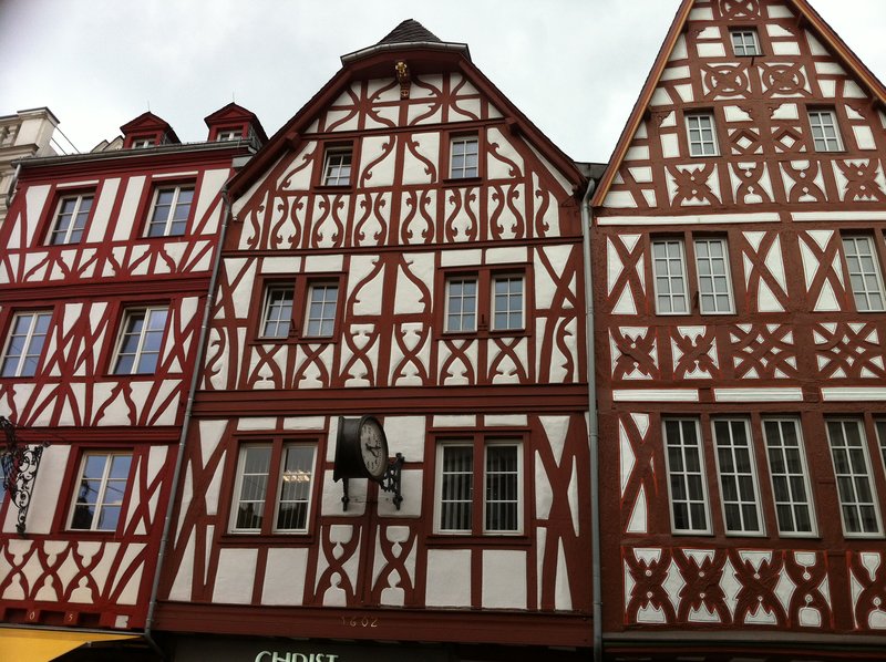 Fackwerkhaus.jpg :: Here is your typical ' Gingerbread ' House,
Trierer Markt Platz