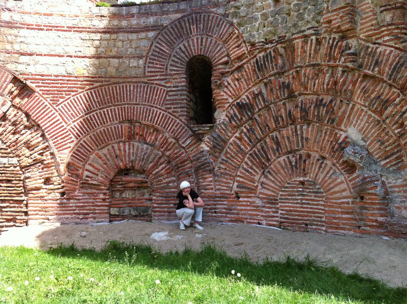 Incredible Stone Work.jpg :: Just cannot get enough of studying the unique Stone Patterns and Mortar on these Walls.