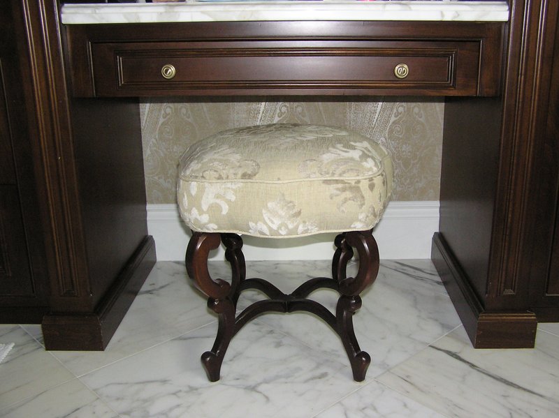 Vanity Stool.jpg