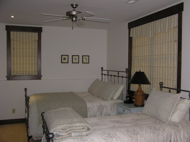 bed II.jpg
