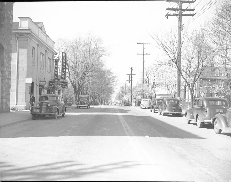 102A-A Wisconsin Avenue Facing North from Bank of Bethesda 1939.jpg :: WISCONSIN AVE LOOKING North 1939