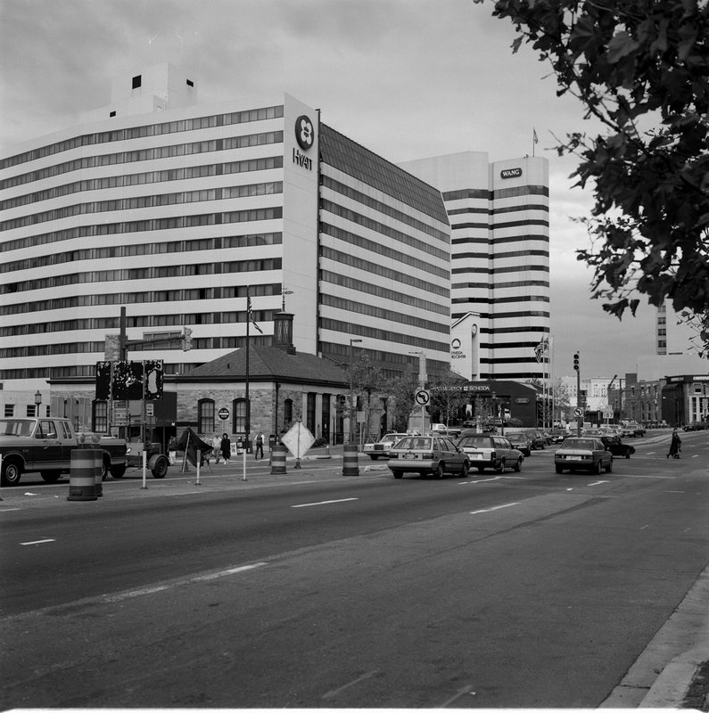 88111BW Wisconsin Ave Post Office Bethesda Hyatt Wisconsin Ave Looking N 1988.jpg