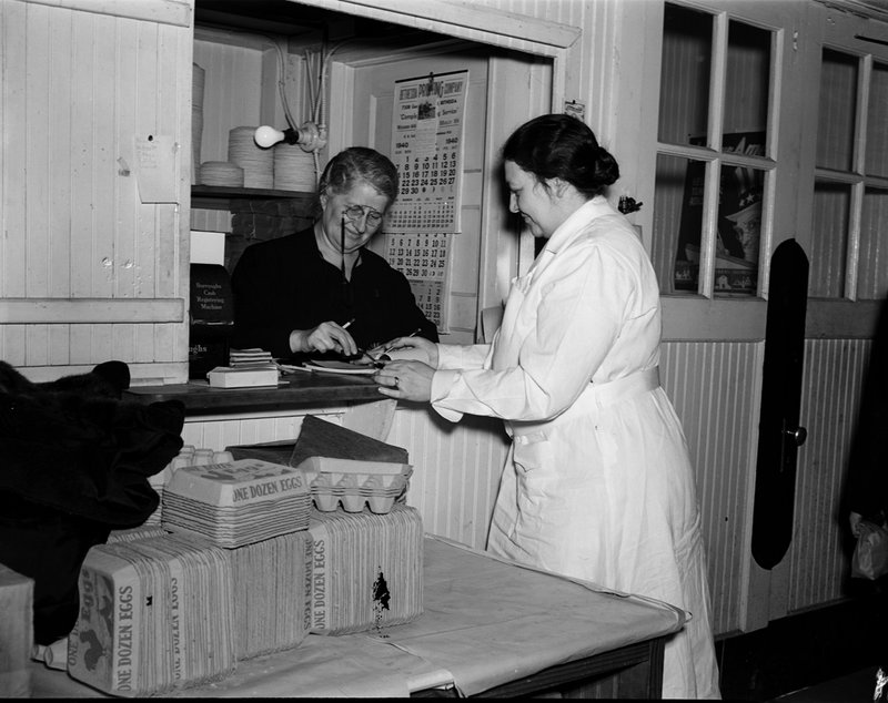 A211-H Montgomery Farm Womens Co-op Market Wisconsin Ave Office 1938.jpg