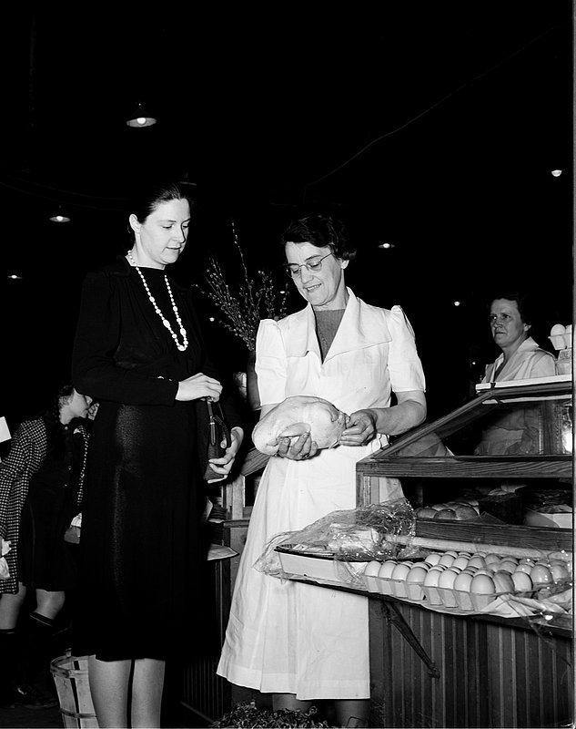 A211-J Montgomery Farm Womens Co-op Market Wisconsin Ave Turkey Chicken Interior 1939.jpg