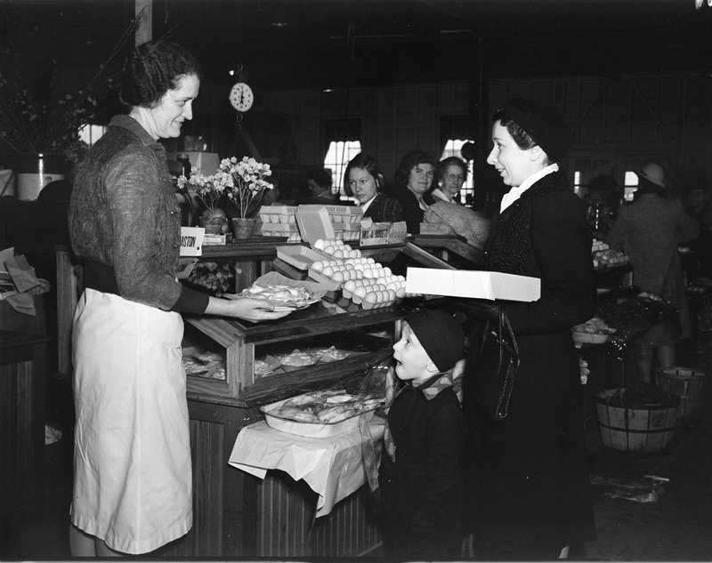 A211-K Montgomery Farm Womens Co-op Market Interior Wisconsin Ave Try a Sample 1939.jpg