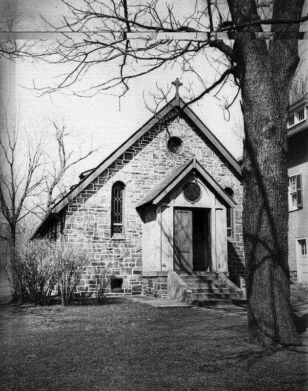 A221-1 St Johns Epiccopal Church Front 1939.jpg