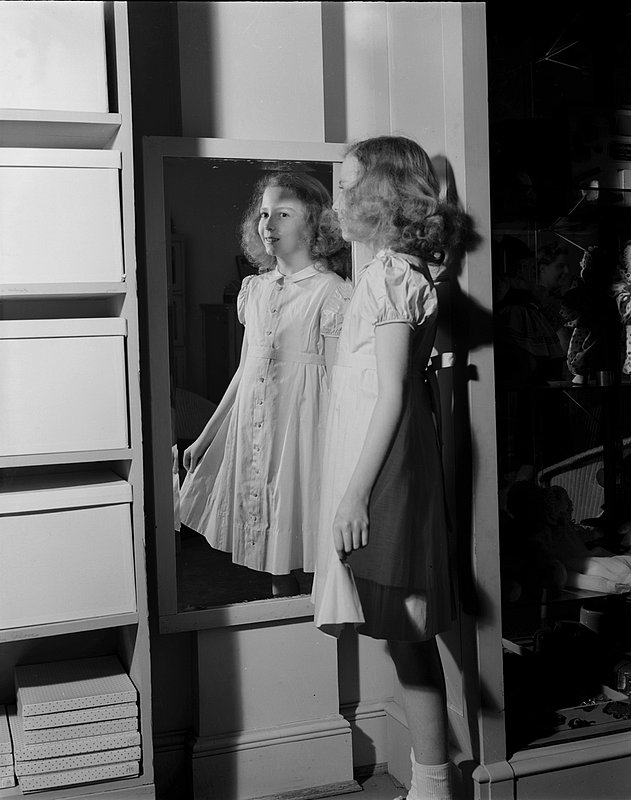 A367-1 BCC HIgh School Yearbook Promo Try On Dress 1940.jpg