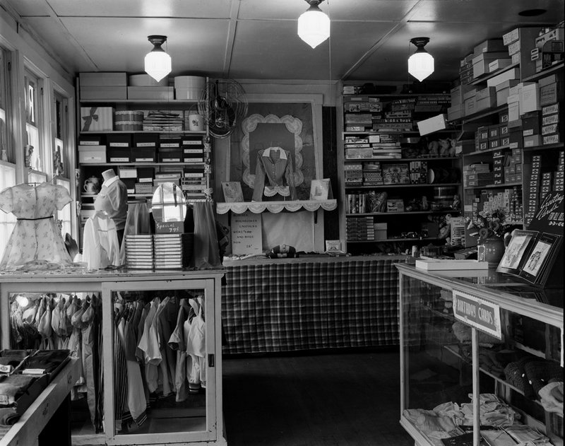 A367-4 BCC High School Yearbook Promo Shop 1940.jpg