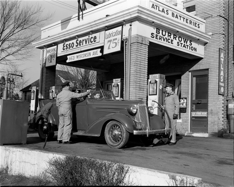 A367-B Burrows Service Station 6621 Wisconsin Ave 1942.jpg