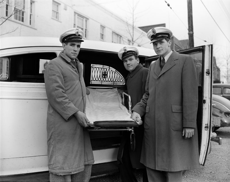 A367-B2 Bethesda Rescue Squad Original Ambulance Interior 1941.jpg