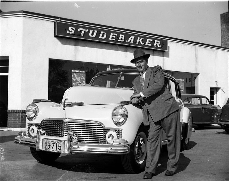 A400-1 Dellinger Plum Inc. Studebaker 1942.jpg