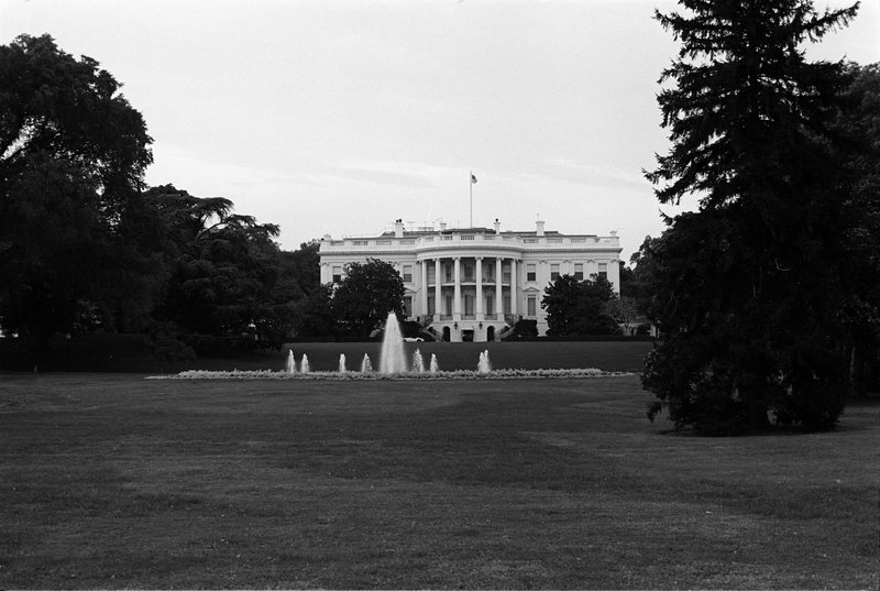 70-9A (005-00132) White House from a distance.jpg