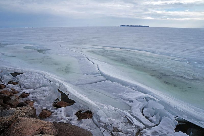 Winter Ice  Shoreline.jpg
