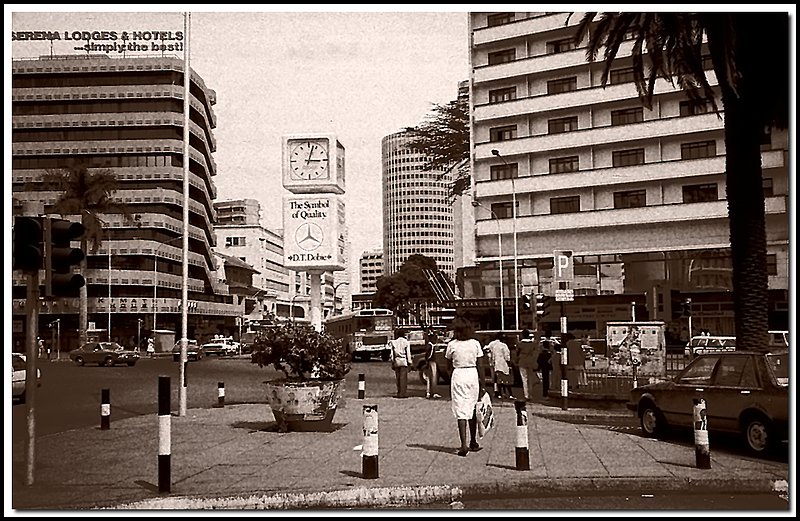 Nairobi-21-26-16-bw.jpg