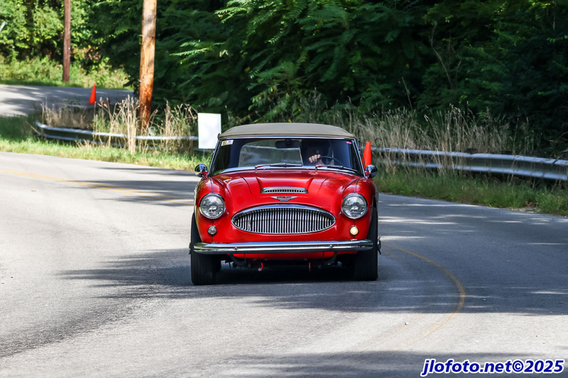 20250823-J0459CMK(1).jpg :: Aug 23, 2025: Bellefontaine Hill Climb Revival, The Hill Climb