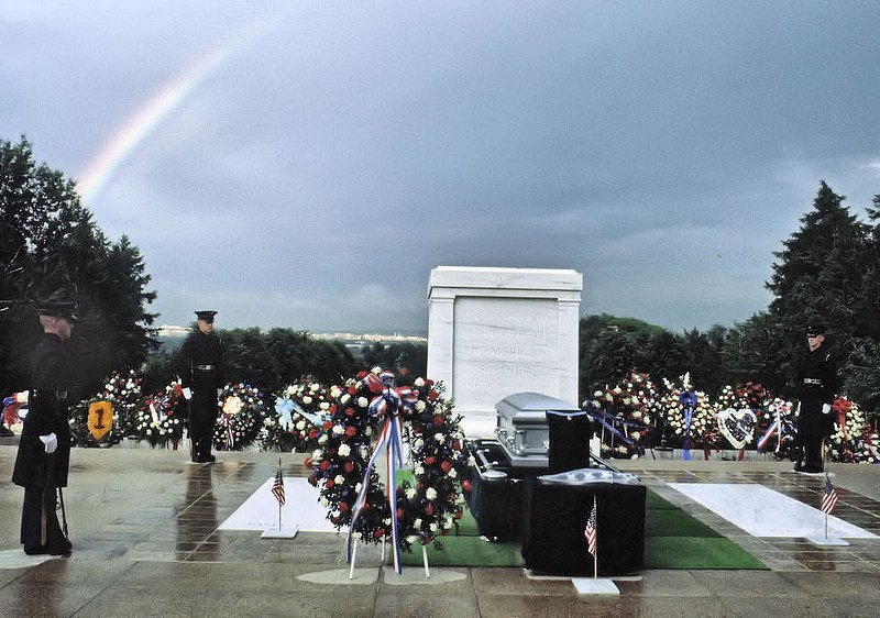 Vietnam unknown ArlingtonVA.jpg