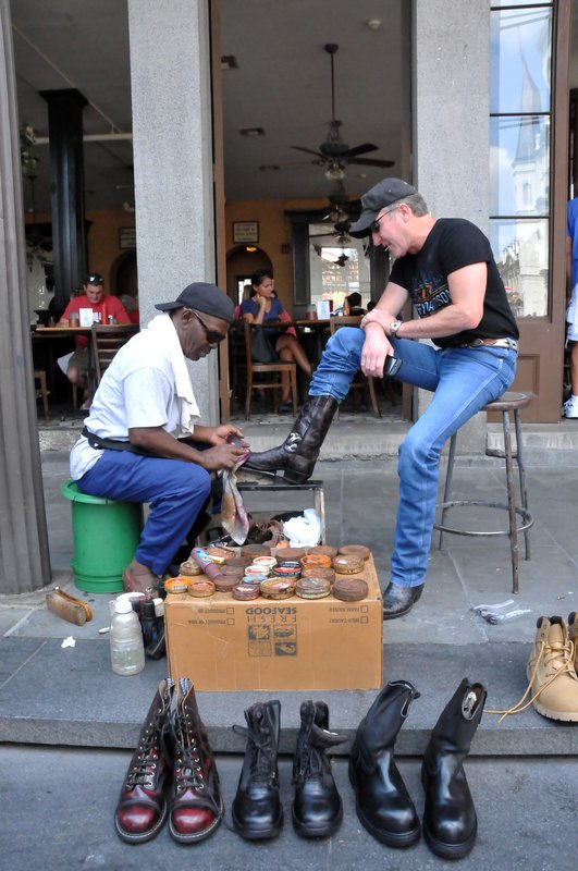 New Orleans.jpg :: A glimpse of the past  and a waining industry that is still alive in New Orleans