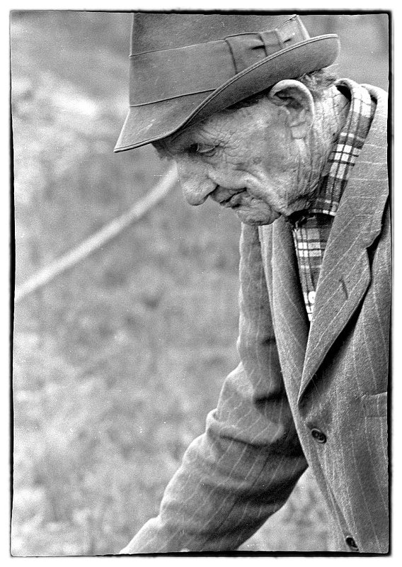 Remembrance.jpg :: Although I do not know the time or circumstance of the old soldiers death I am certain that he has left this world, and I am quite sure he is danceing and walking  briskly along the tracks of eternity..