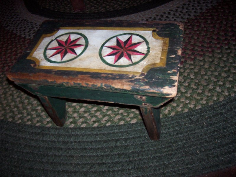 100_1781.jpg :: Antique green stool with best original paint surface, square nails, Sarah decorated hex design $95.00
