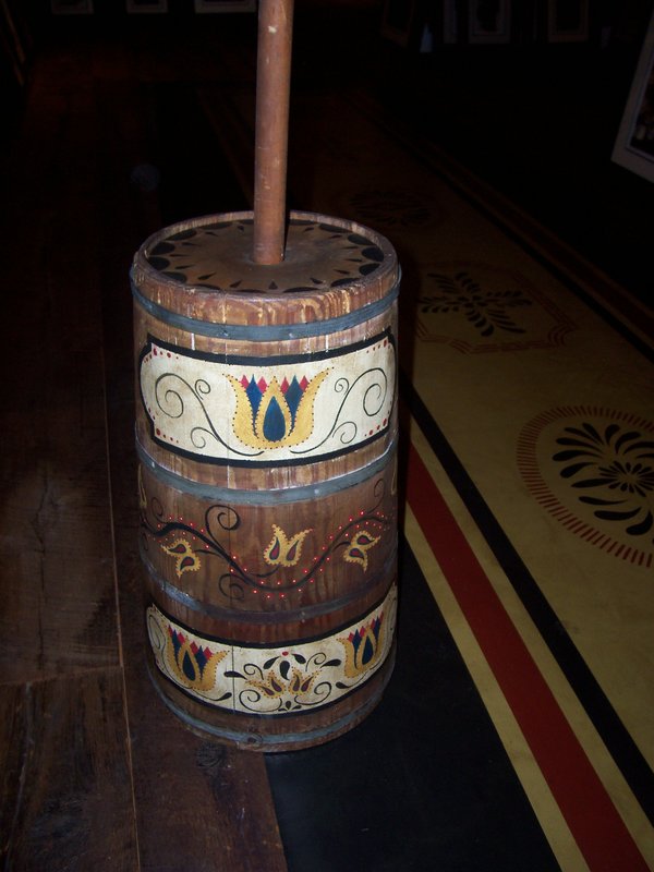 100_1814.jpg :: Antique butter churn with paint decoration $195.00